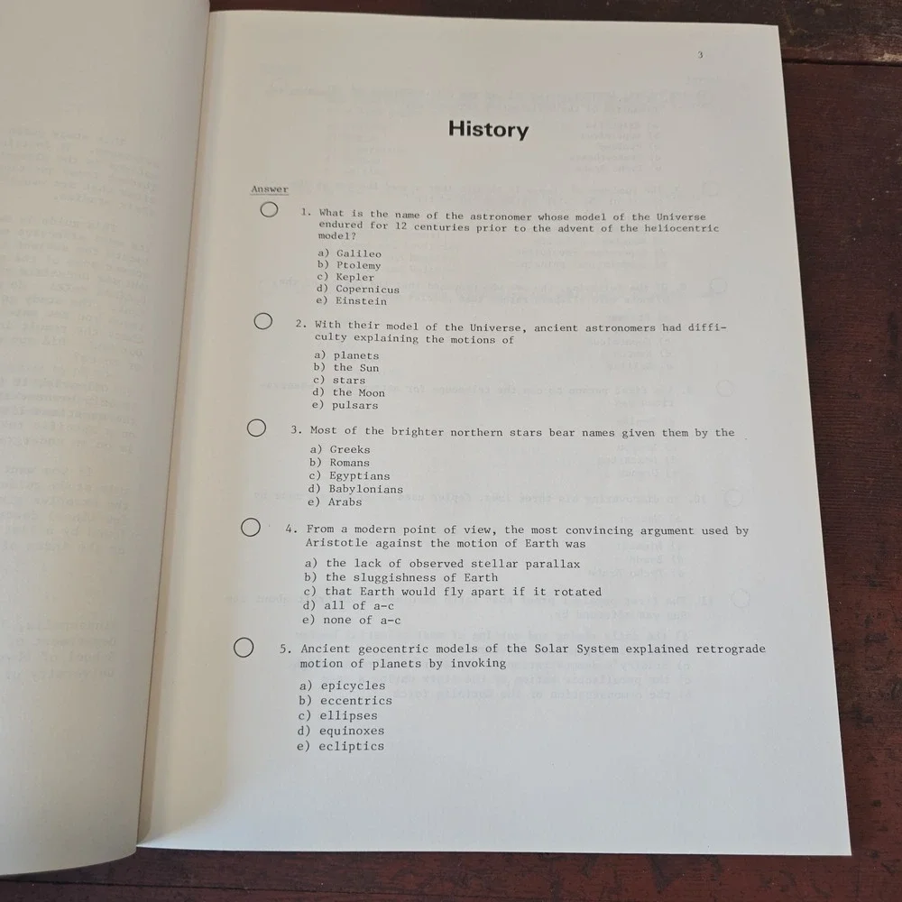 Astronomy Questions - A Study Guide - University of Minnesota MN 1980 Book‎ RARE